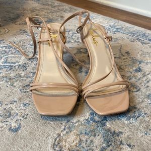 Lulu’s high heel- size 9